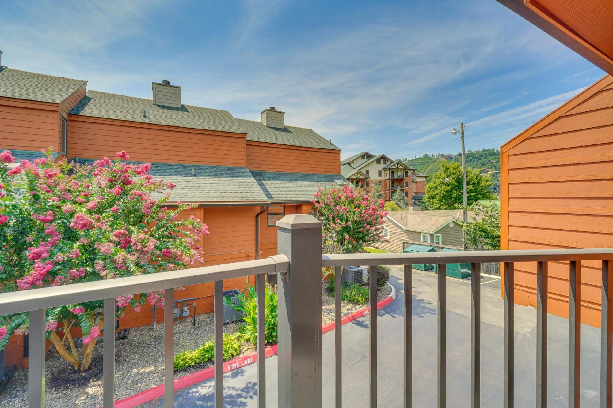 Gatlinburg Mountain Townhome With Pool Access! Kültér fotó